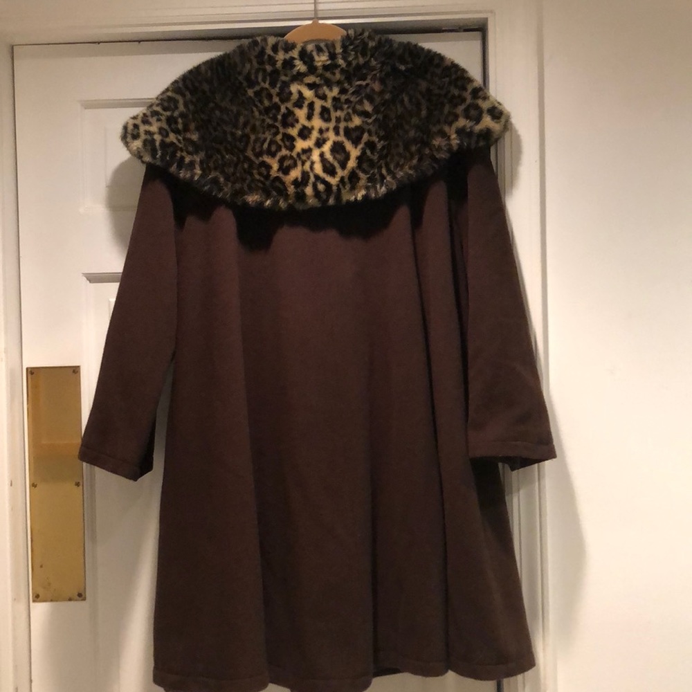 Brown Swing Coat With Faux Leopard Shawl Collar - Picture 8 of 11